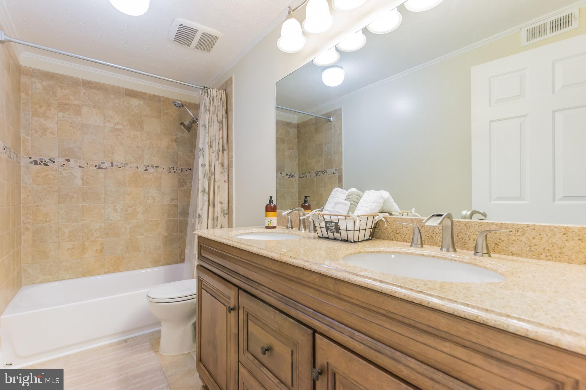 8209 Triple Crown Road Bowie, MD 20715 - Photo 17 of 30 Bath