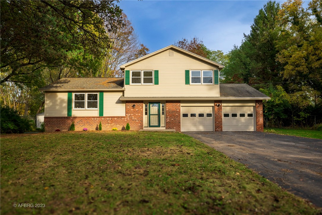 1670 Jackson Road Penfield, NY 14526 - Photo 2 of 50