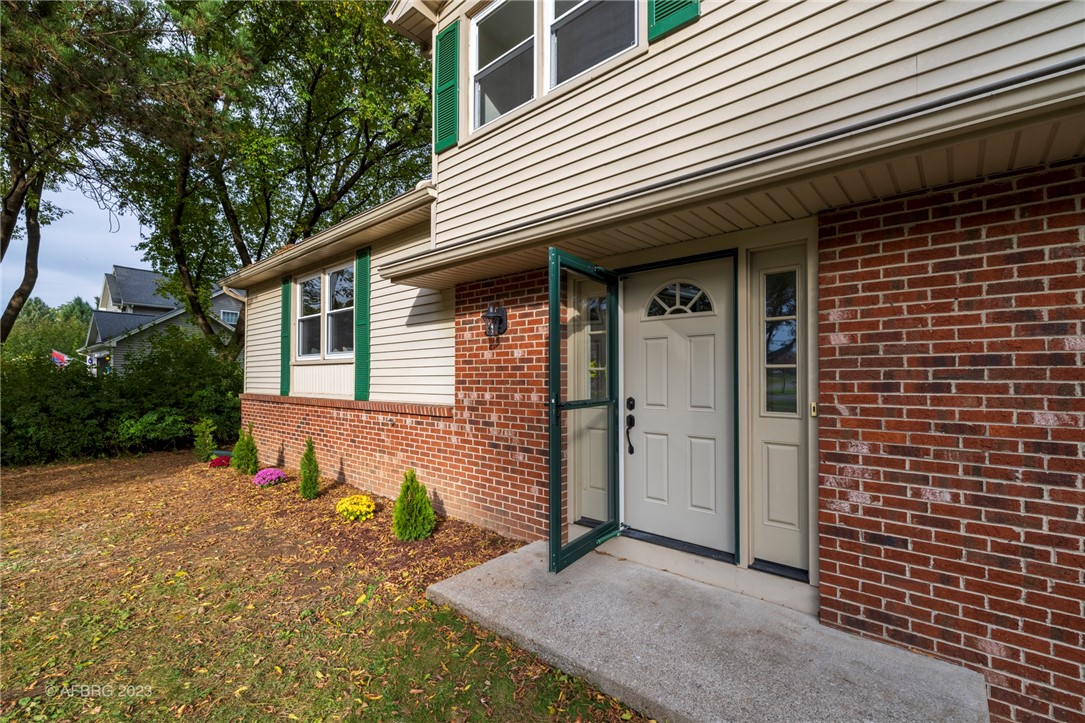 1670 Jackson Road Penfield, NY 14526 - Photo 3 of 50