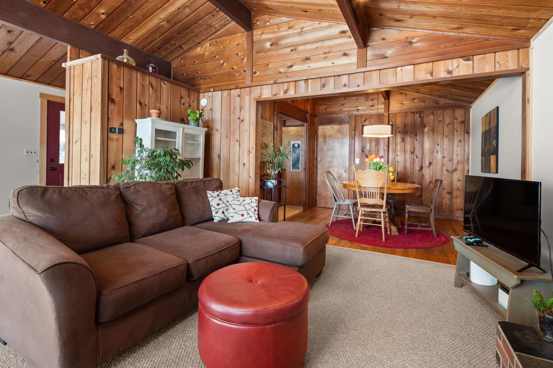 38 Gilcrist Road Stowe, VT 05672 - Photo 11 of 31