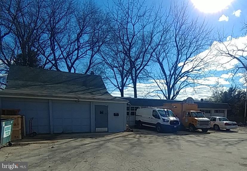 57 East Eagle Road Havertown, PA 19083 - Photo 5 of 19 Heated Office with 2 deep bay garages