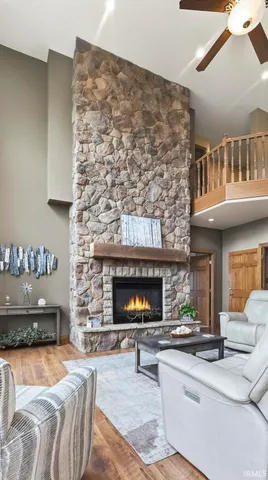 $630,000 | 1218 South Honeybee Court, Warsaw, IN 46580