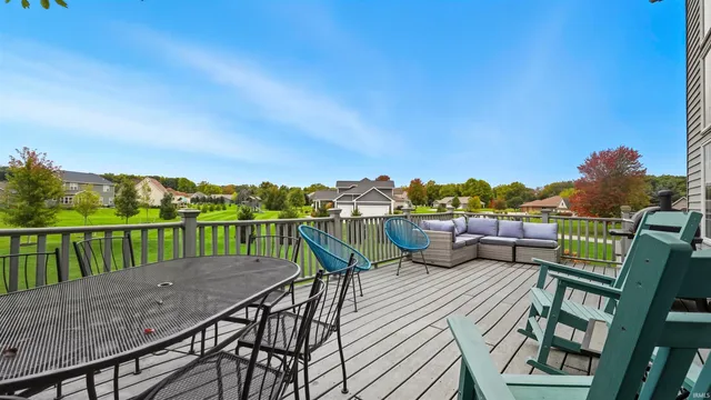 $630,000 | 1218 South Honeybee Court, Warsaw, IN 46580