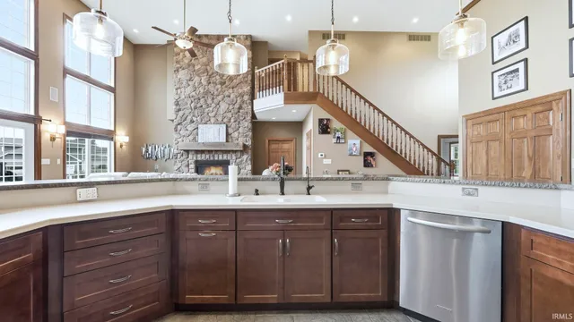 $630,000 | 1218 South Honeybee Court, Warsaw, IN 46580