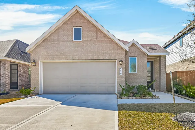 $2,300 | 6419 Orchid Bch Drive, Katy, TX 77493