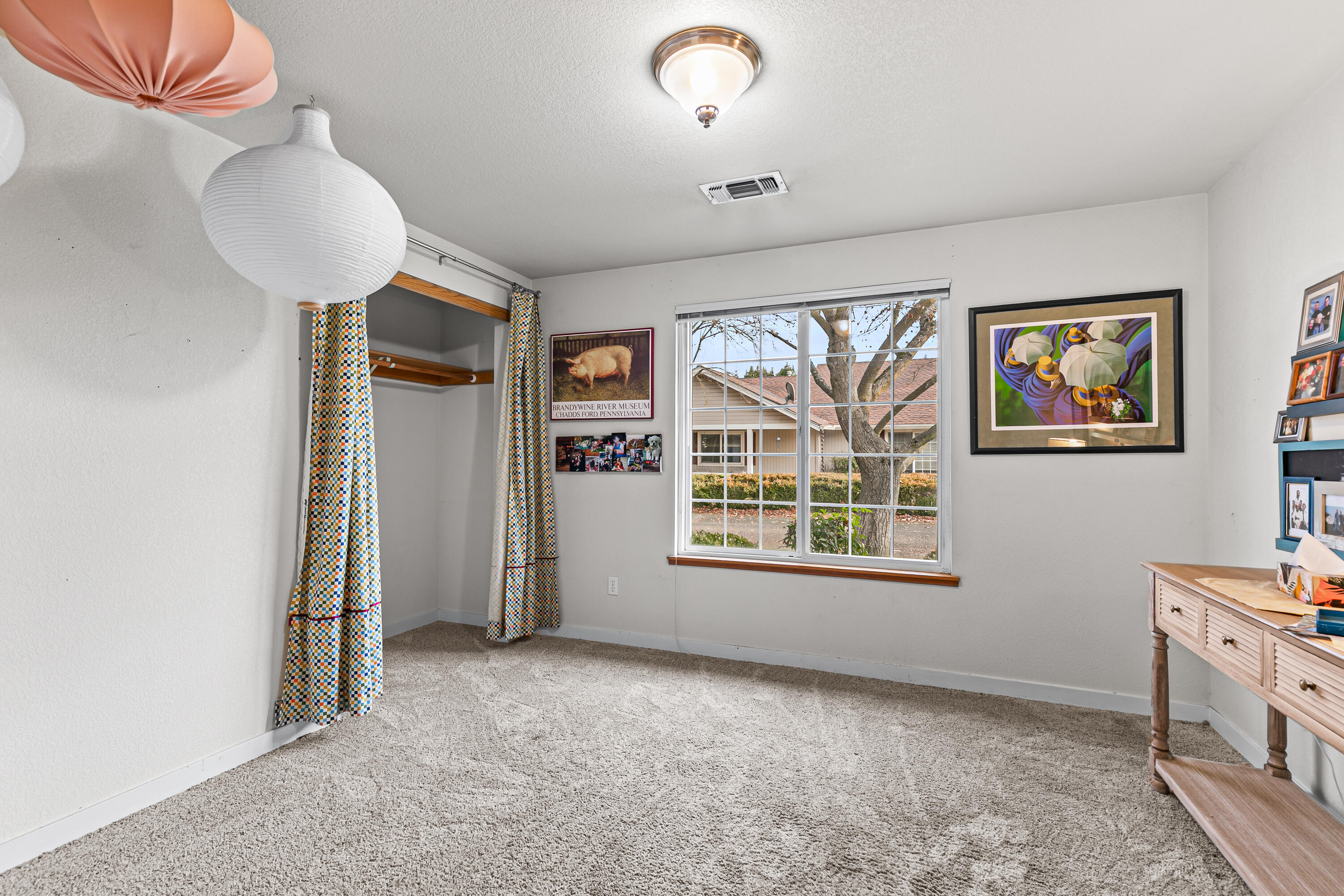 439 Midway Road Medford, OR 97501 - Photo 16 of 23 Bedroom1