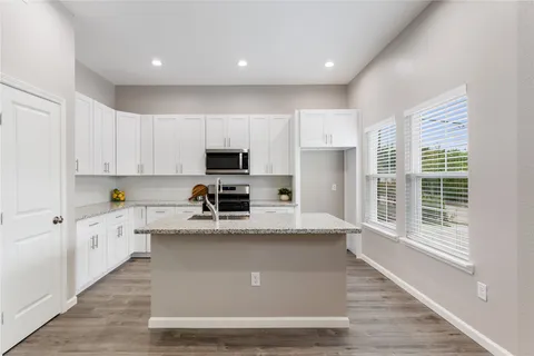$525,000 | 1321 East 35th Street, Houston, TX 77022