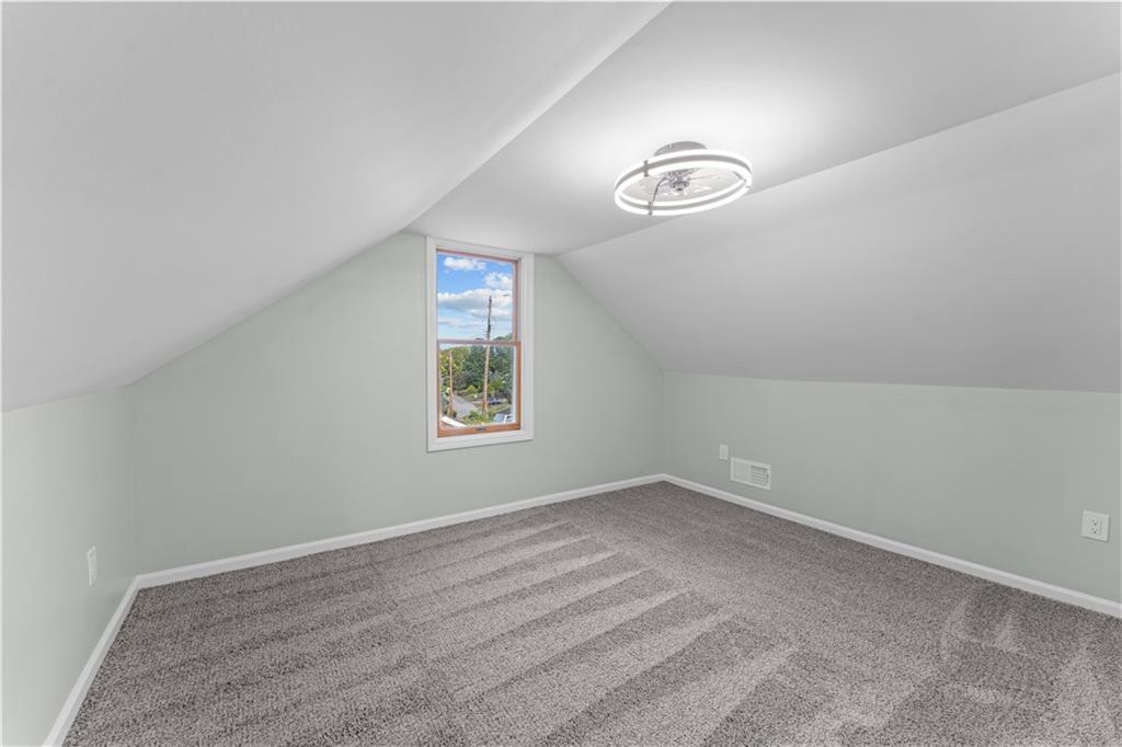 25 Locust Lane Pittsburgh, PA 15241 - Photo 17 of 31