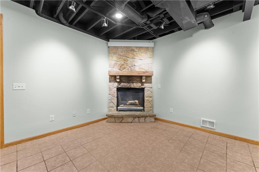 25 Locust Lane Pittsburgh, PA 15241 - Photo 23 of 31