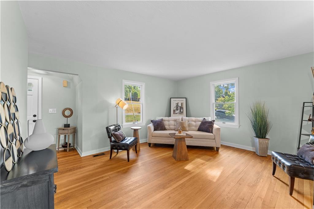 25 Locust Lane Pittsburgh, PA 15241 - Photo 7 of 31