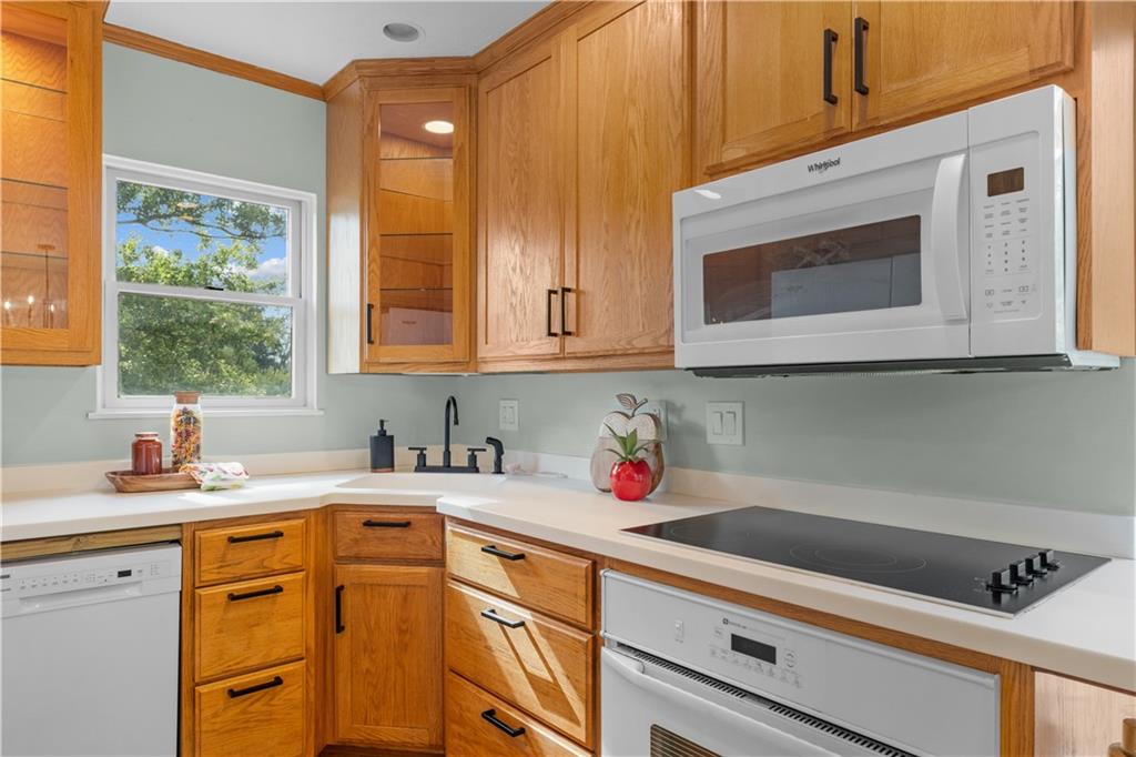 25 Locust Lane Pittsburgh, PA 15241 - Photo 8 of 31