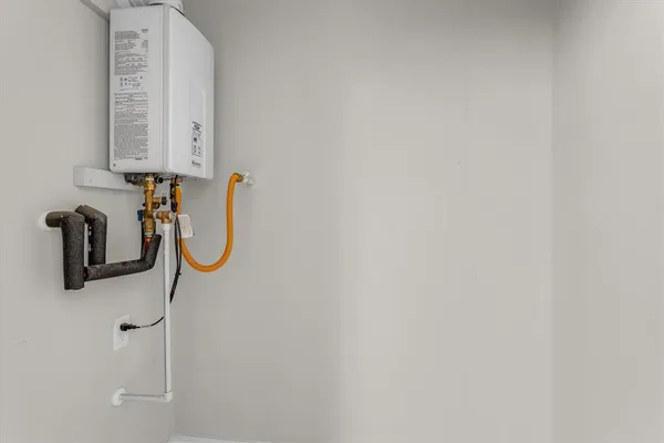 $360,000 | 207 Nautique Court, Anderson, SC 29625