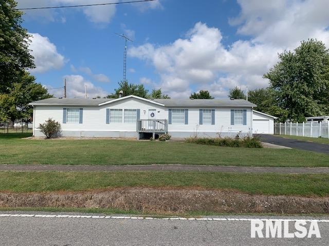 204 3rd Street Ina, IL 62846 - Photo 1 of 5
