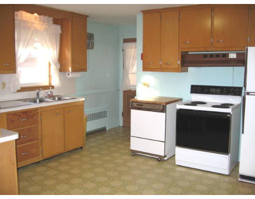 41 Gates Road Shrewsbury, MA 01545 - Photo 5 of 9 Gallery Image 5