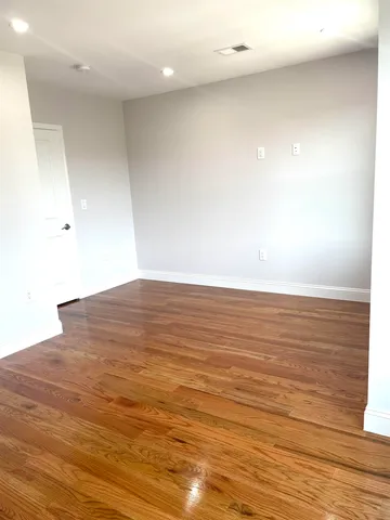 $999,000 | 761 A 4th Street, Unit A, Secaucus, NJ 07094