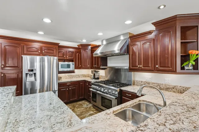 $879,000 | 7191 Dinovo Street, San Diego, CA 92114