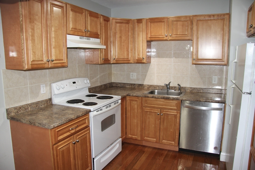 75 Nicholas Road, Unit G Framingham, MA 01701 - Photo 13 of 27