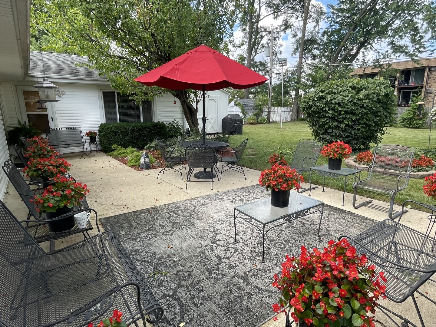 720 Alcoa Lane Hoffman Estates, IL 60169 - Photo 19 of 23 an outdoor space with furniture
