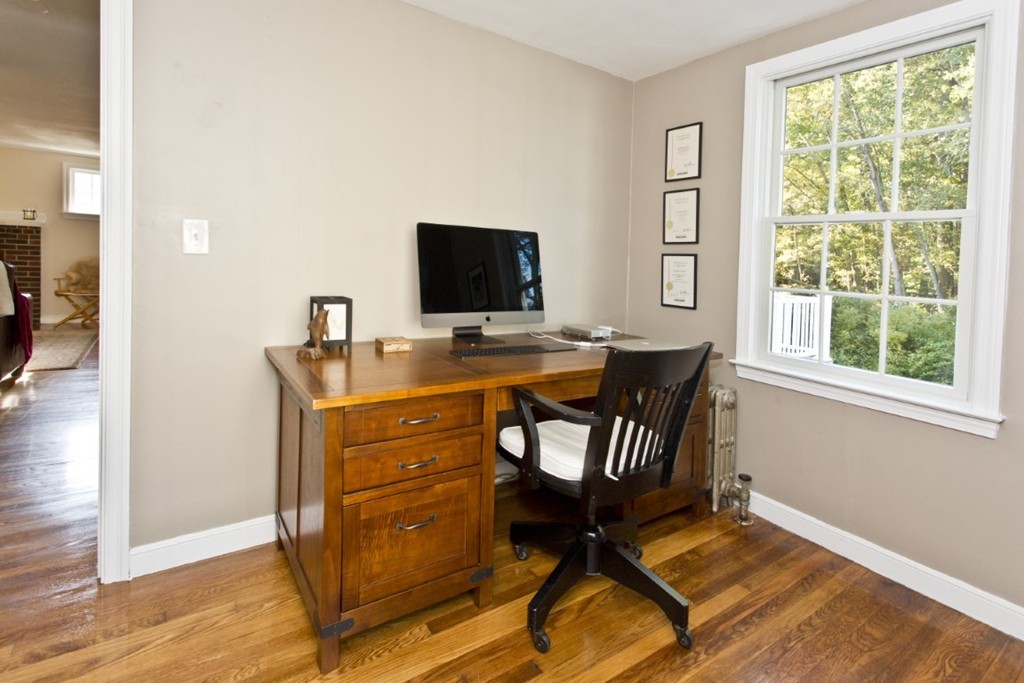 92 Crest Road Lynnfield, MA 01940 - Photo 19 of 24 Gallery Image 19