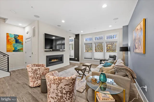 $1,350,000 | 406 Barlow Place, Bethesda, MD 20814