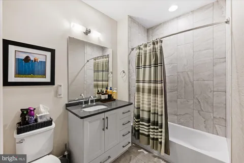 $1,290,000 | 406 Barlow Place, Bethesda, MD 20814