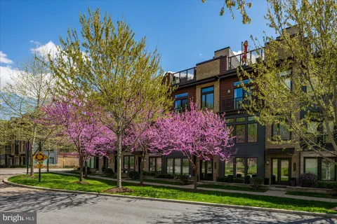 $1,290,000 | 406 Barlow Place, Bethesda, MD 20814
