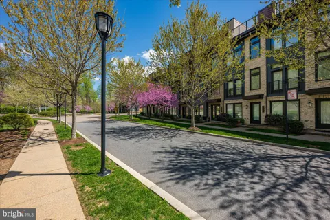 $1,290,000 | 406 Barlow Place, Bethesda, MD 20814