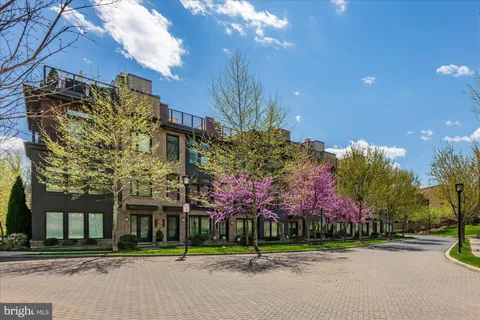 $1,290,000 | 406 Barlow Place, Bethesda, MD 20814