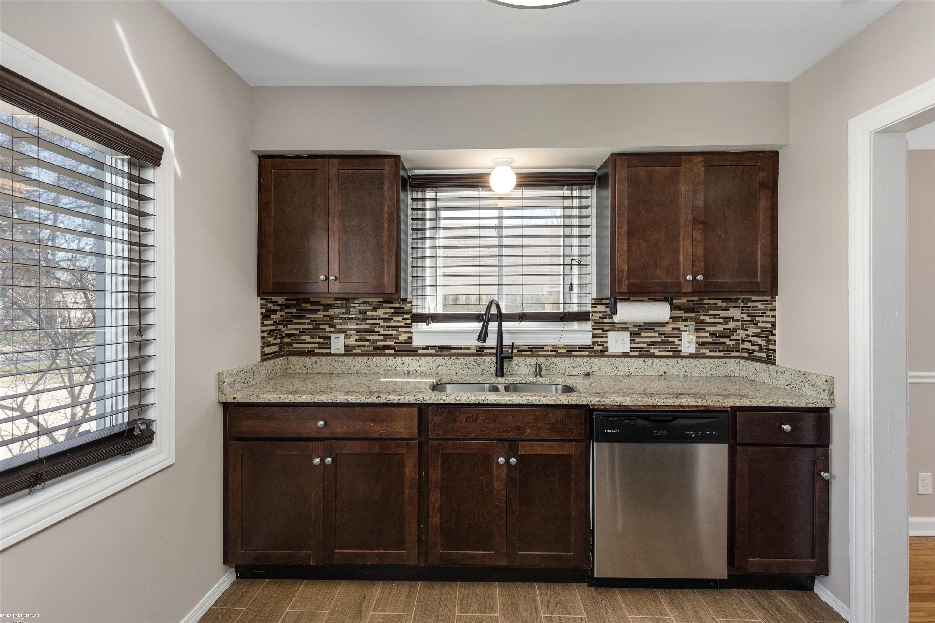 4492 Marr Avenue Warren, MI 48091 - Photo 7 of 29