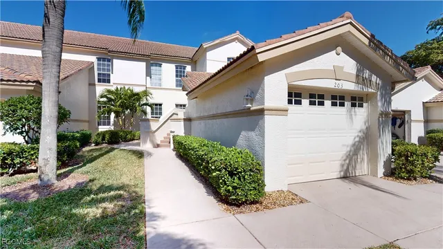 $389,900 | 9130 Bayberry Bend, Unit 103, Fort Myers, FL 33908