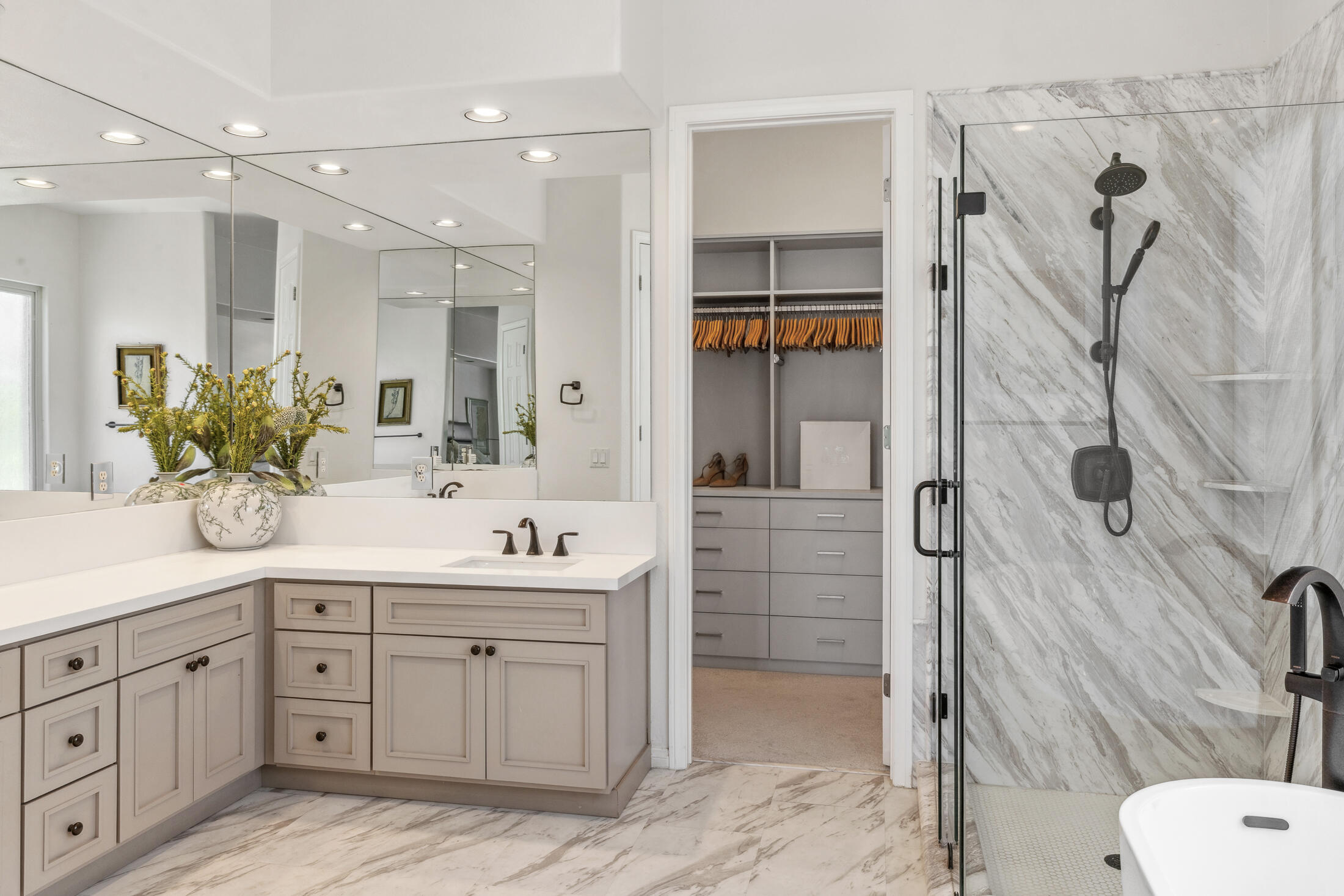 32 Calais Circle Rancho Mirage, CA 92270 - Photo 19 of 43 19