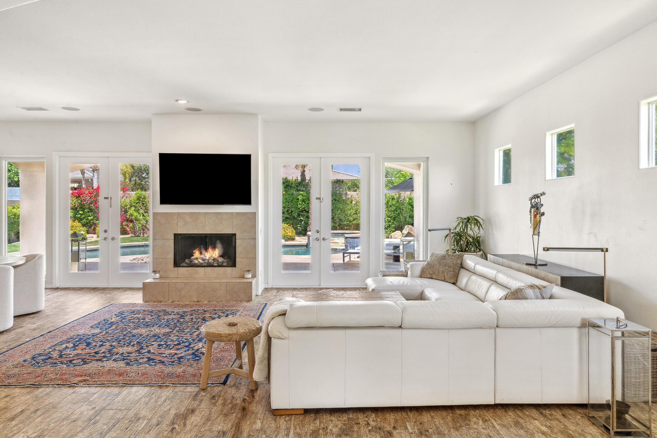 32 Calais Circle Rancho Mirage, CA 92270 - Photo 2 of 43 2