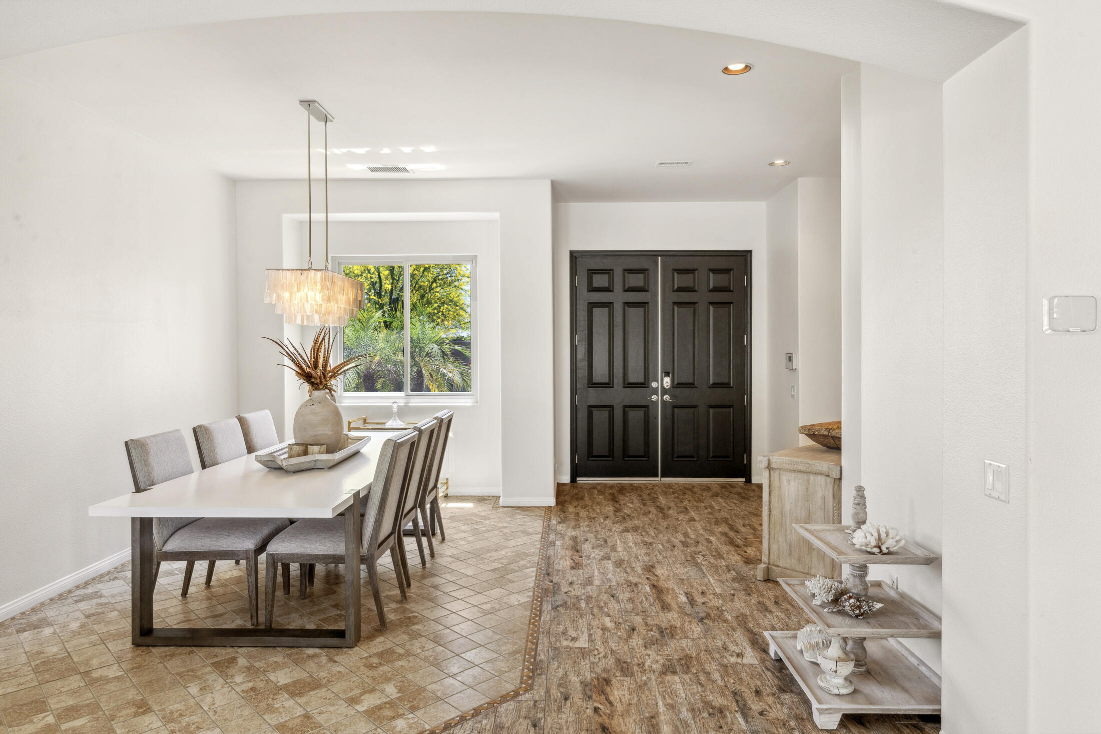 32 Calais Circle Rancho Mirage, CA 92270 - Photo 5 of 43 5