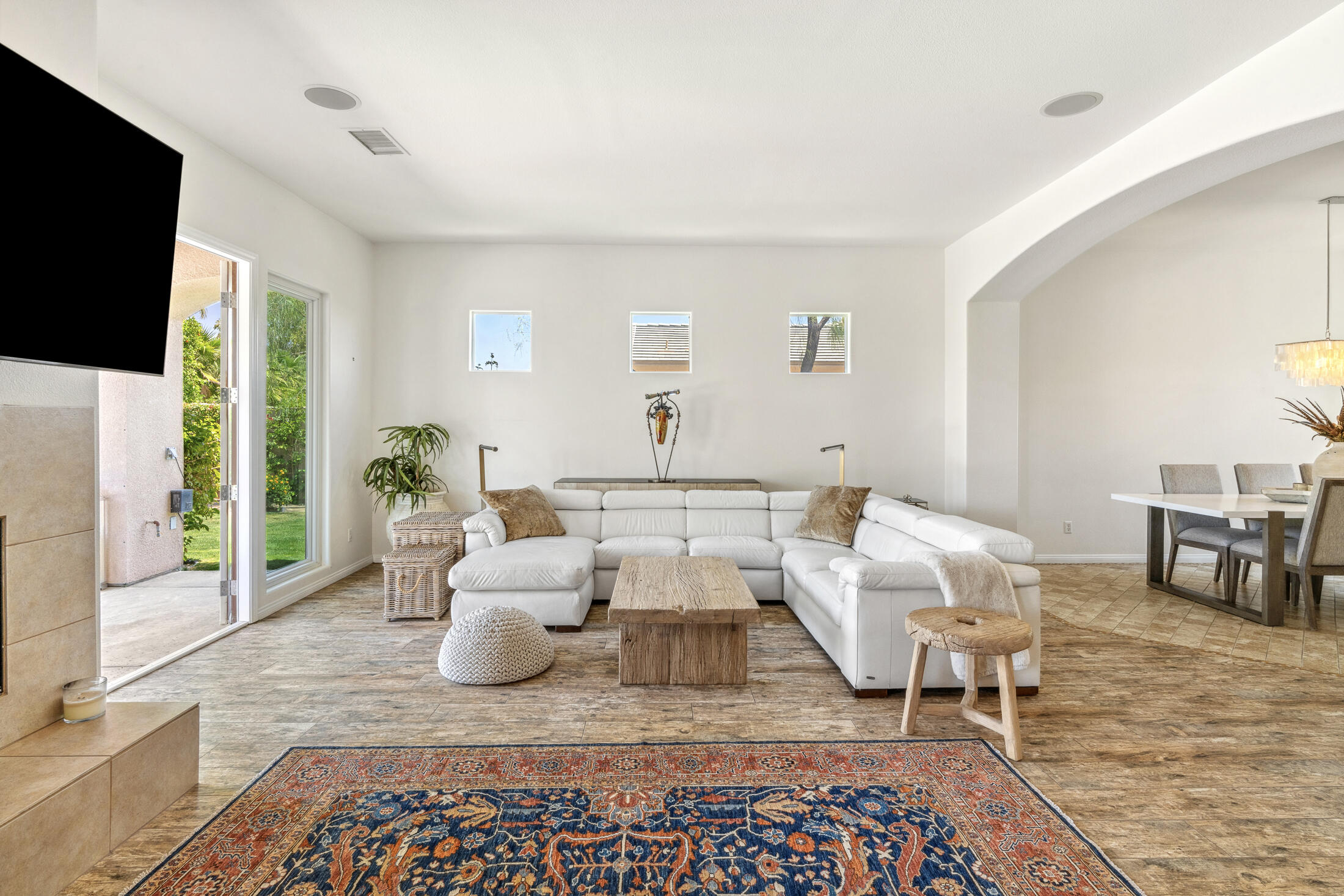 32 Calais Circle Rancho Mirage, CA 92270 - Photo 8 of 43 8