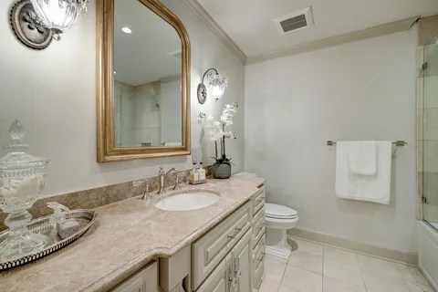 $450,000 | 6599 Bayou Glen Road, Houston, TX 77057
