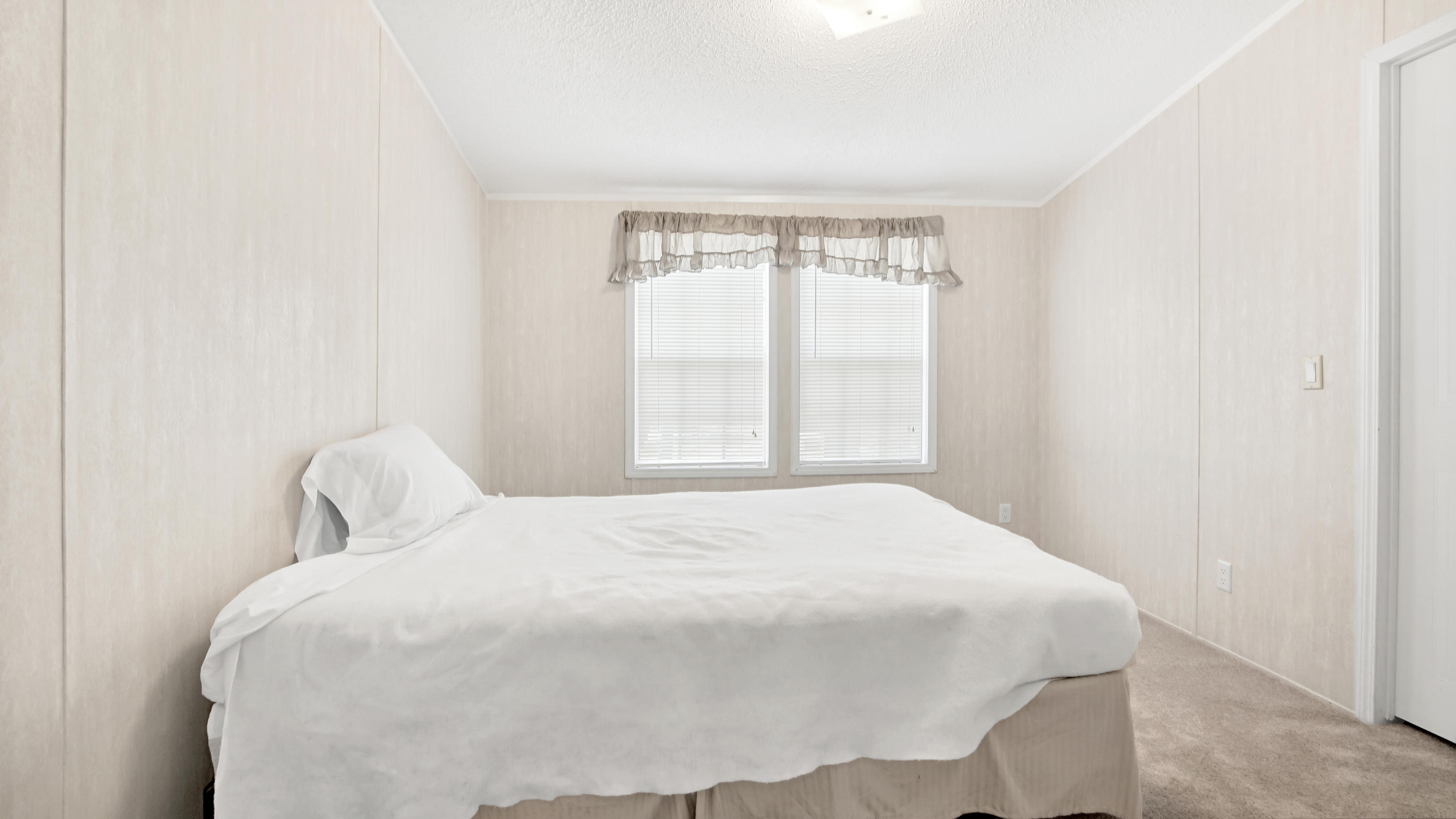 51 Easy Street Freeport, FL 32439 - Photo 15 of 19 Beautiful Secondary Bedrooms