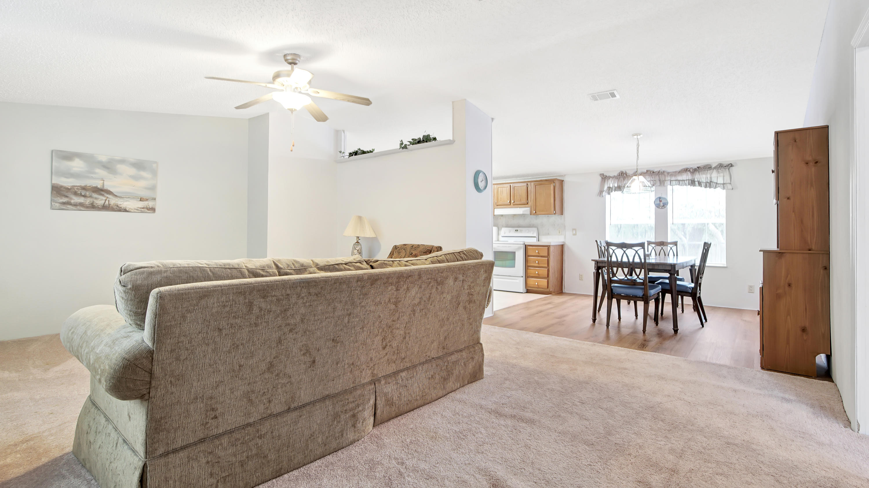 51 Easy Street Freeport, FL 32439 - Photo 4 of 19 Open Living Areas