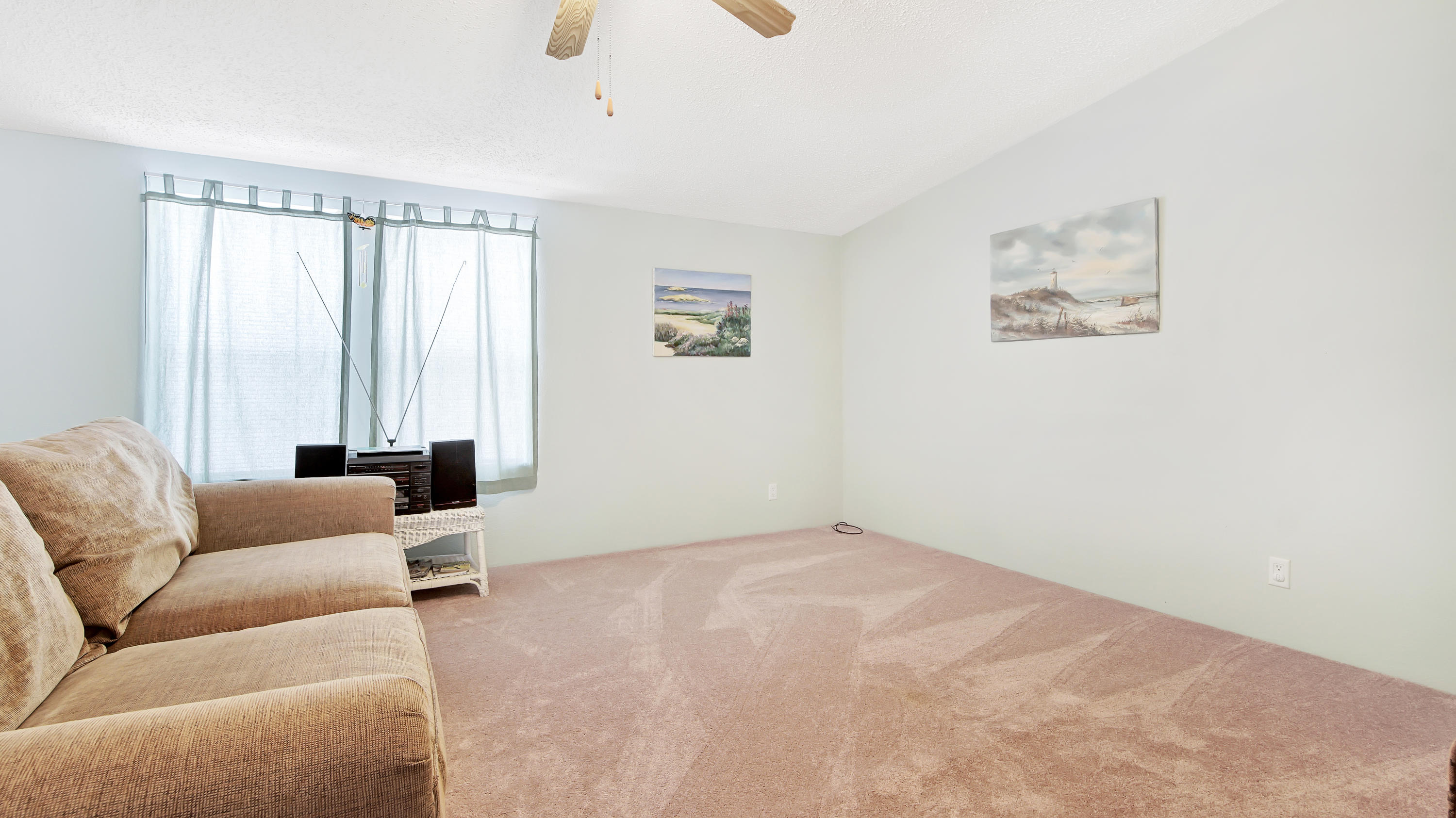 51 Easy Street Freeport, FL 32439 - Photo 5 of 19 Open Living Area