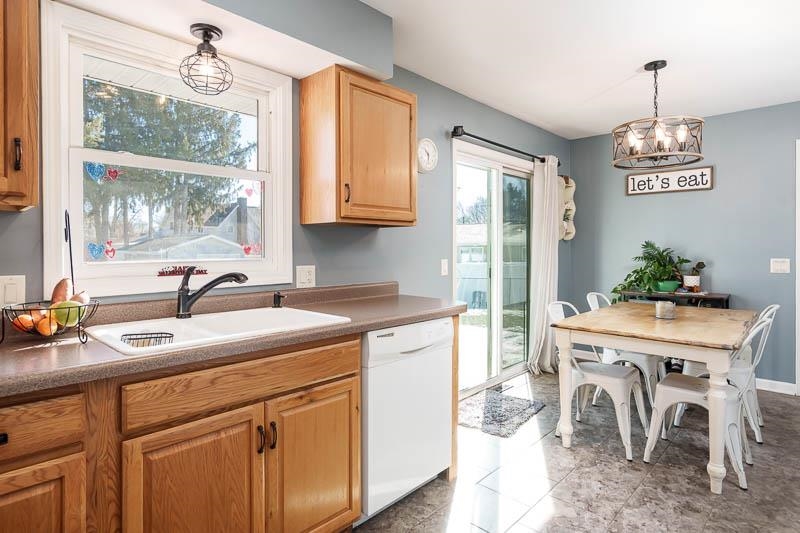 403 Hart Drive Clinton, WI 53525 - Photo 12 of 33