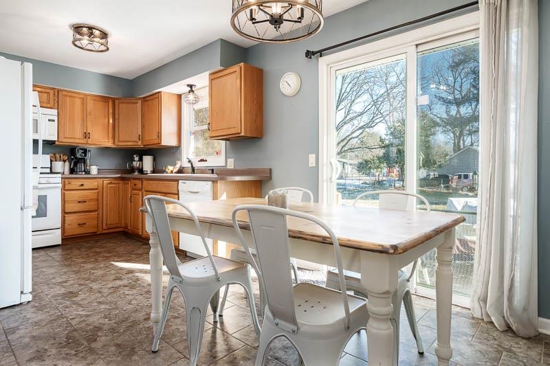 403 Hart Drive Clinton, WI 53525 - Photo 9 of 33