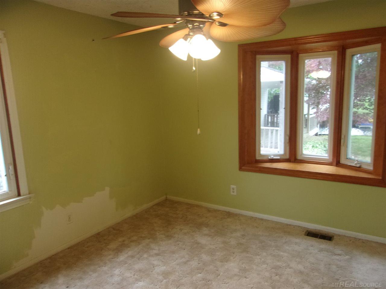 185 Kenyon Road Algonac, MI 48001 - Photo 29 of 30 31296211-28.JPG