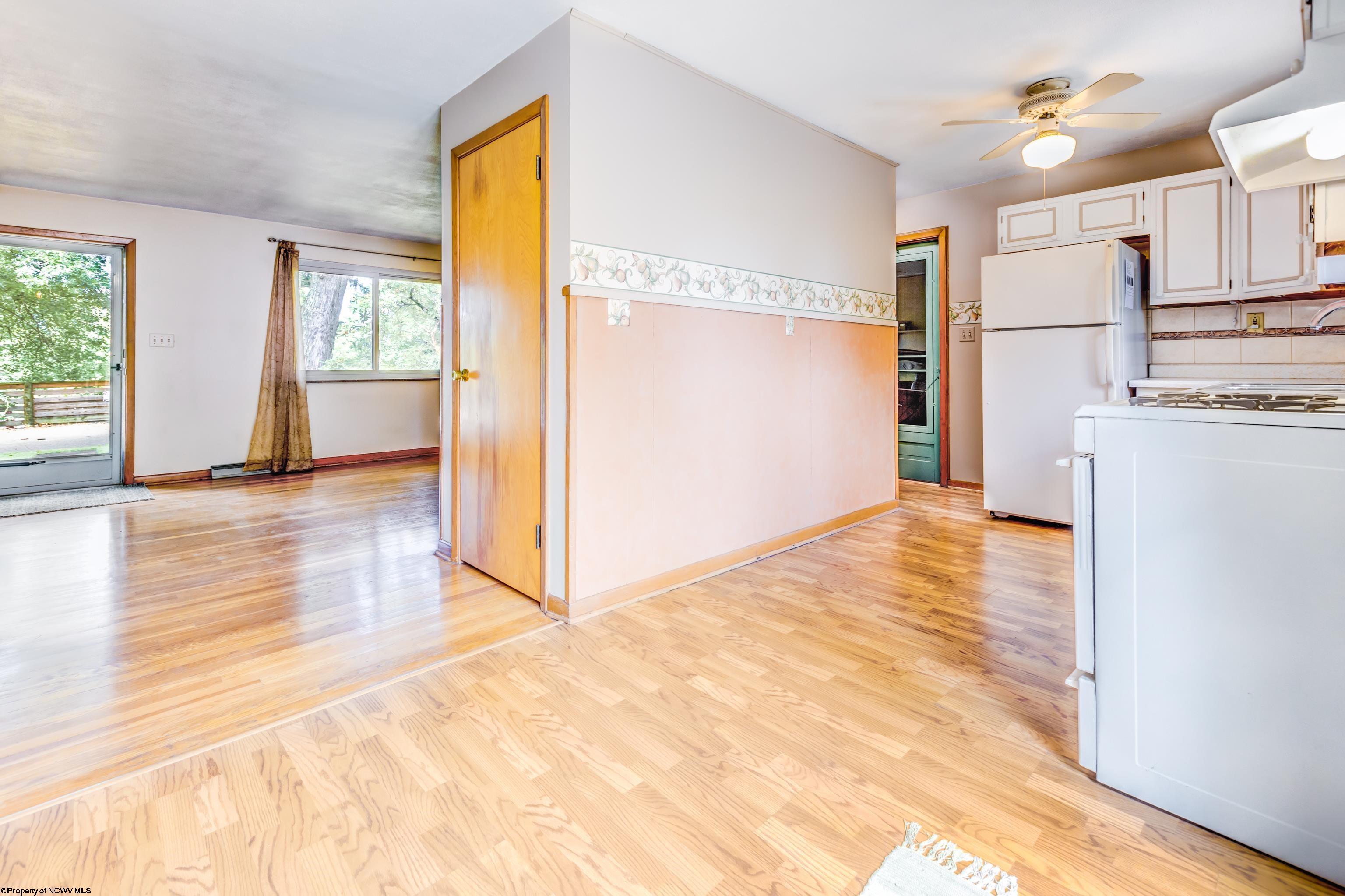 260 Ridgeley Road Morgantown, WV 26505 - Photo 11 of 30 Gallery Image 11