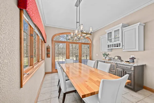 $1,100,000 | W3730 Decora Road, Hubbard, WI 53032