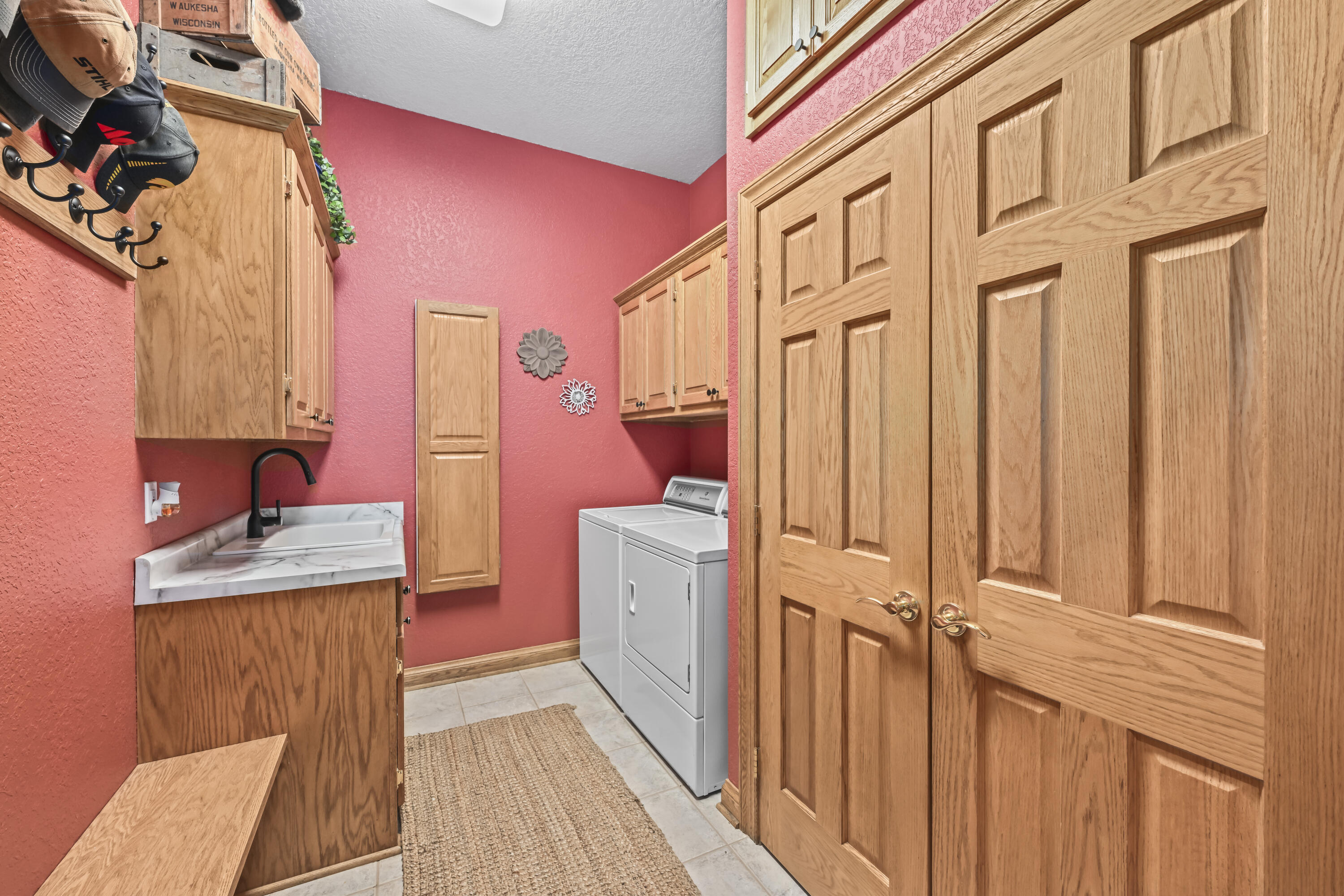 W3730 Decora Road Hubbard, WI 53032 - Photo 18 of 41 Laundry Main