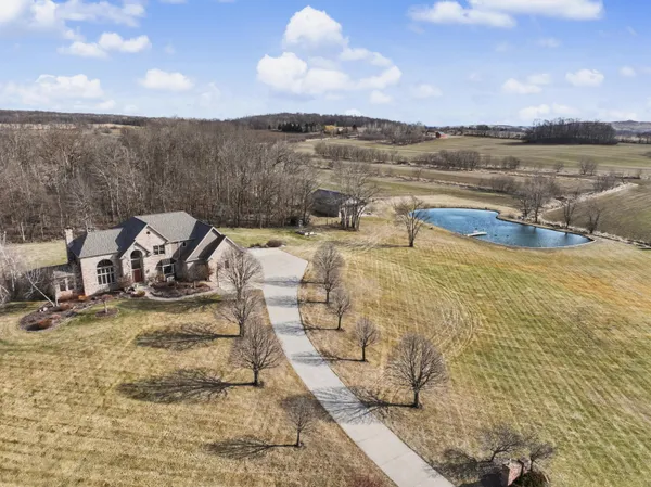 $1,100,000 | W3730 Decora Road, Hubbard, WI 53032