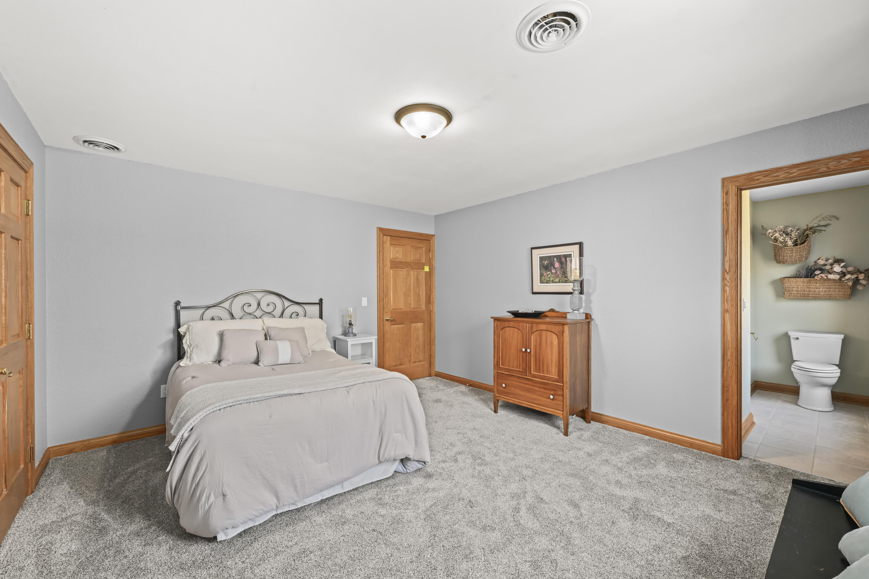 W3730 Decora Road Hubbard, WI 53032 - Photo 21 of 41 2nd Bedroom Up