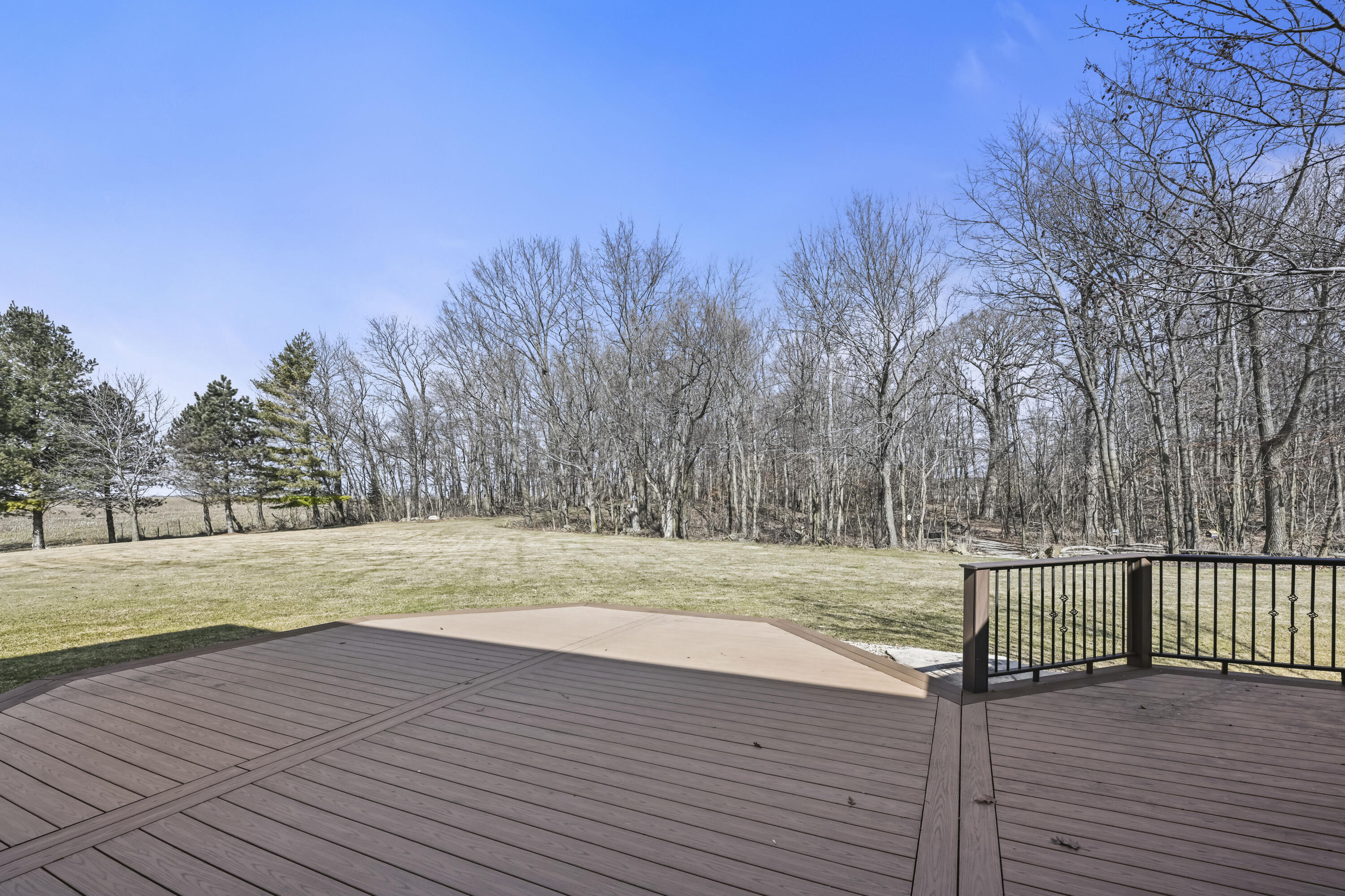 W3730 Decora Road Hubbard, WI 53032 - Photo 37 of 41 Trex Deck