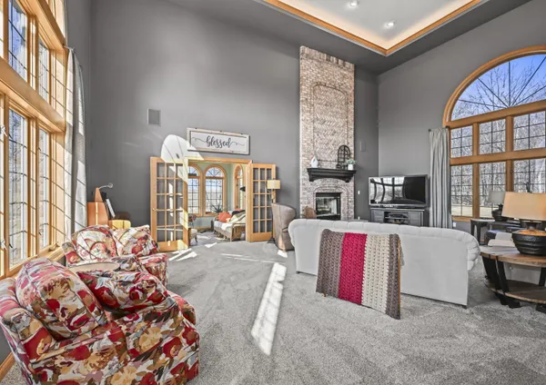 $1,100,000 | W3730 Decora Road, Hubbard, WI 53032