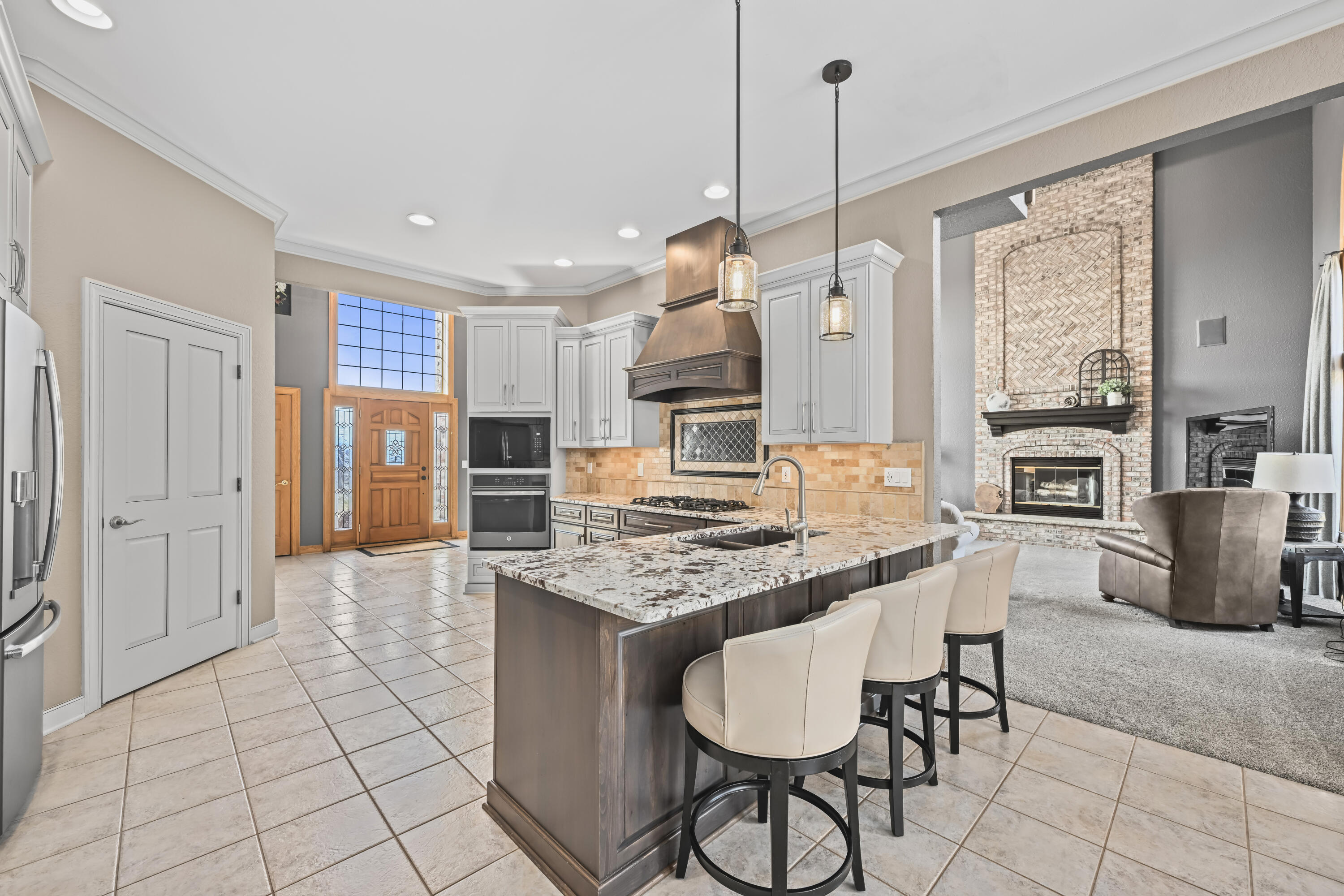 W3730 Decora Road Hubbard, WI 53032 - Photo 7 of 41 Kitchen/LR