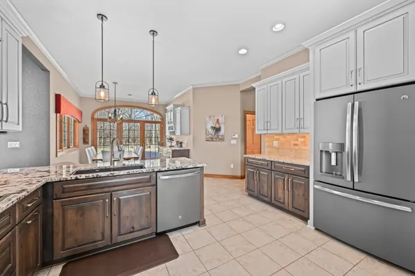 $1,100,000 | W3730 Decora Road, Hubbard, WI 53032
